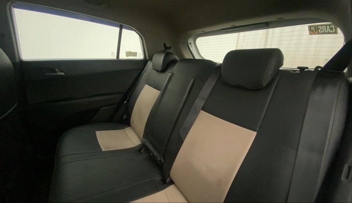 2016 Hyundai Creta S 1.6 PETROL, Petrol, Manual, 48,860 km, Right Side Rear Door Cabin