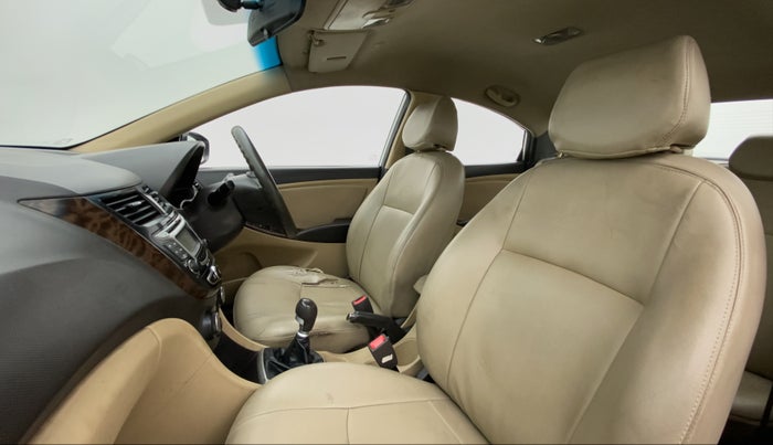 2011 Hyundai Verna FLUIDIC 1.6 CRDI SX, Diesel, Manual, 1,09,704 km, Right Side Front Door Cabin