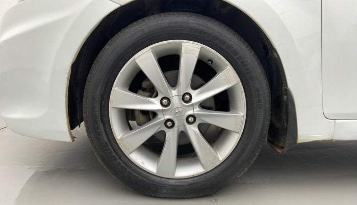 2011 Hyundai Verna FLUIDIC 1.6 CRDI SX, Diesel, Manual, 1,09,704 km, Left Front Wheel