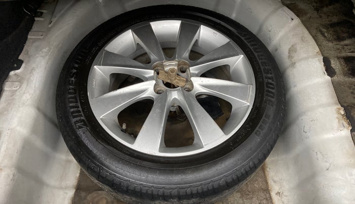 2011 Hyundai Verna FLUIDIC 1.6 CRDI SX, Diesel, Manual, 1,09,704 km, Spare Tyre