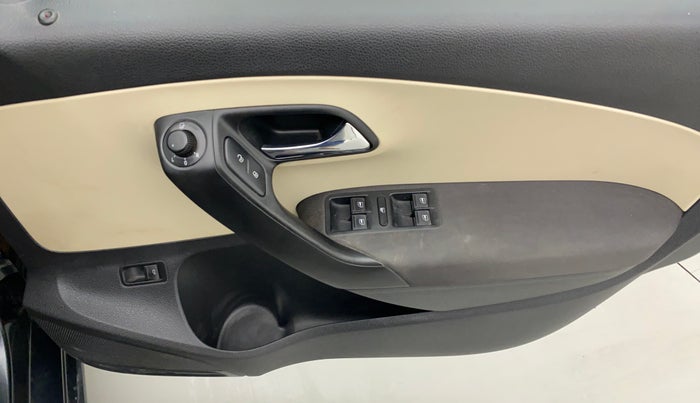 2018 Skoda Rapid 1.5 TDI AT AMBITION, Diesel, Automatic, 32,244 km, Driver Side Door Panels Control