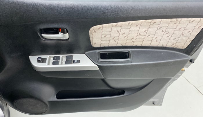 2016 Maruti Wagon R 1.0 VXI OPT, Petrol, Manual, 60,342 km, Driver Side Door Panels Control