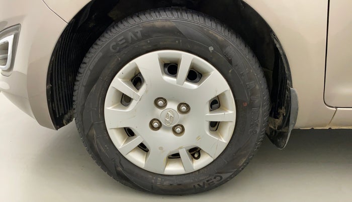 2014 Hyundai i20 MAGNA (O) 1.2, Petrol, Manual, 43,873 km, Left Front Wheel