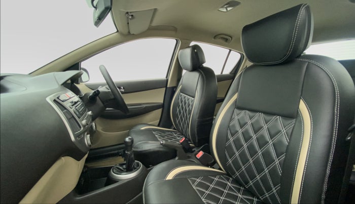 2014 Hyundai i20 MAGNA (O) 1.2, Petrol, Manual, 43,873 km, Right Side Front Door Cabin