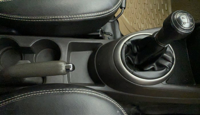 2014 Hyundai i20 MAGNA (O) 1.2, Petrol, Manual, 43,873 km, Gear Lever