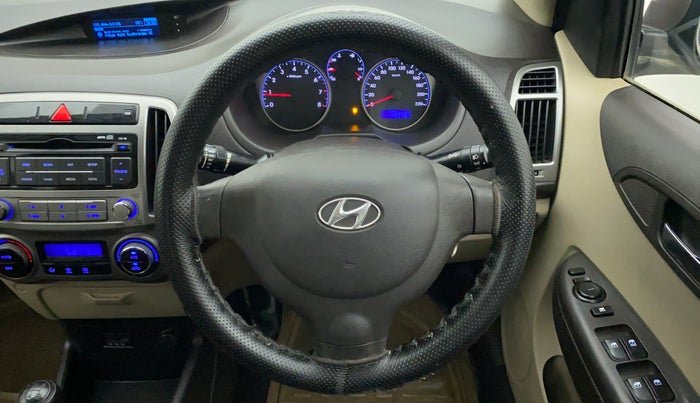 2014 Hyundai i20 MAGNA (O) 1.2, Petrol, Manual, 43,873 km, Steering Wheel Close Up