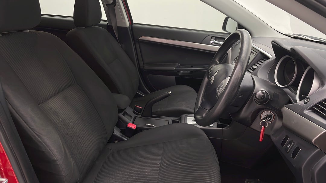 2013 Mitsubishi Lancer Es, Automatic, 133467 km, Right Side Front Door Cabin View