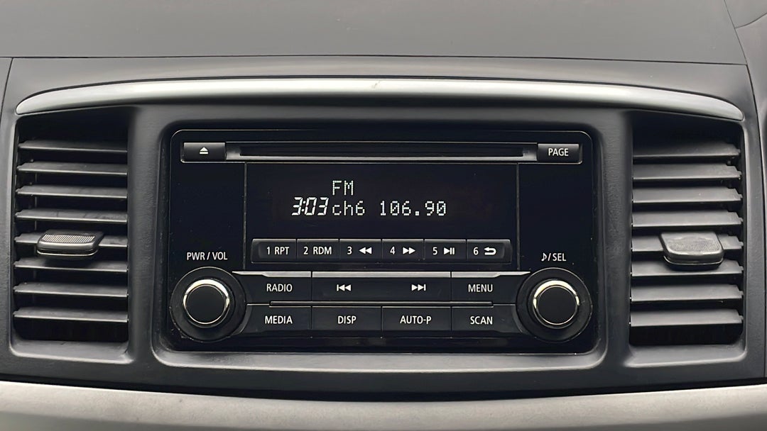 2013 Mitsubishi Lancer Es, Automatic, 133467 km, Infotainment System