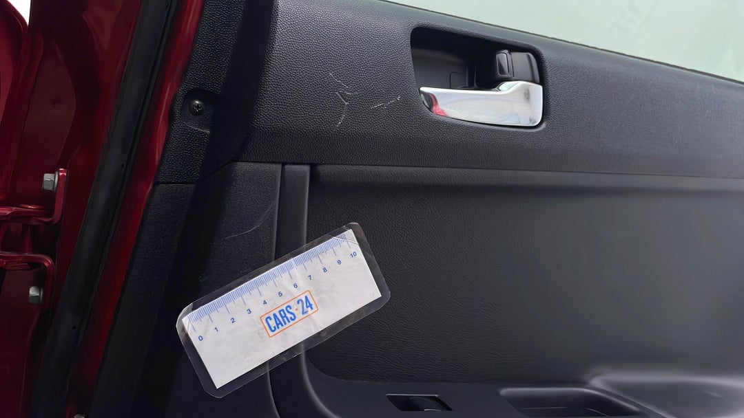 2013 Mitsubishi Lancer Es, Automatic, 133467 km, Door Interior Rear RHS Scratch