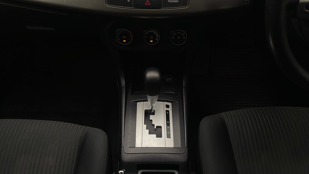 2013 Mitsubishi Lancer Es, Automatic, 133467 km, Gear Lever 