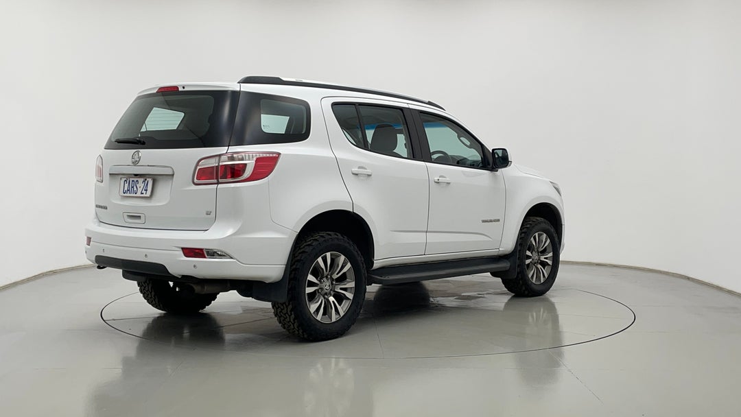 Right Back Diagonal (45- Degree) View