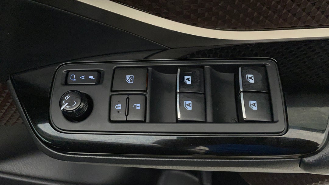 2018 Toyota C-HR Koba (2wd), Automatic, 107138 km, Drivers Side Door Panel Controls
