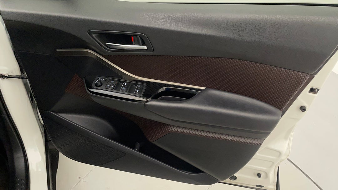 2018 Toyota C-HR Koba (2wd), Automatic, 107138 km, Speaker View