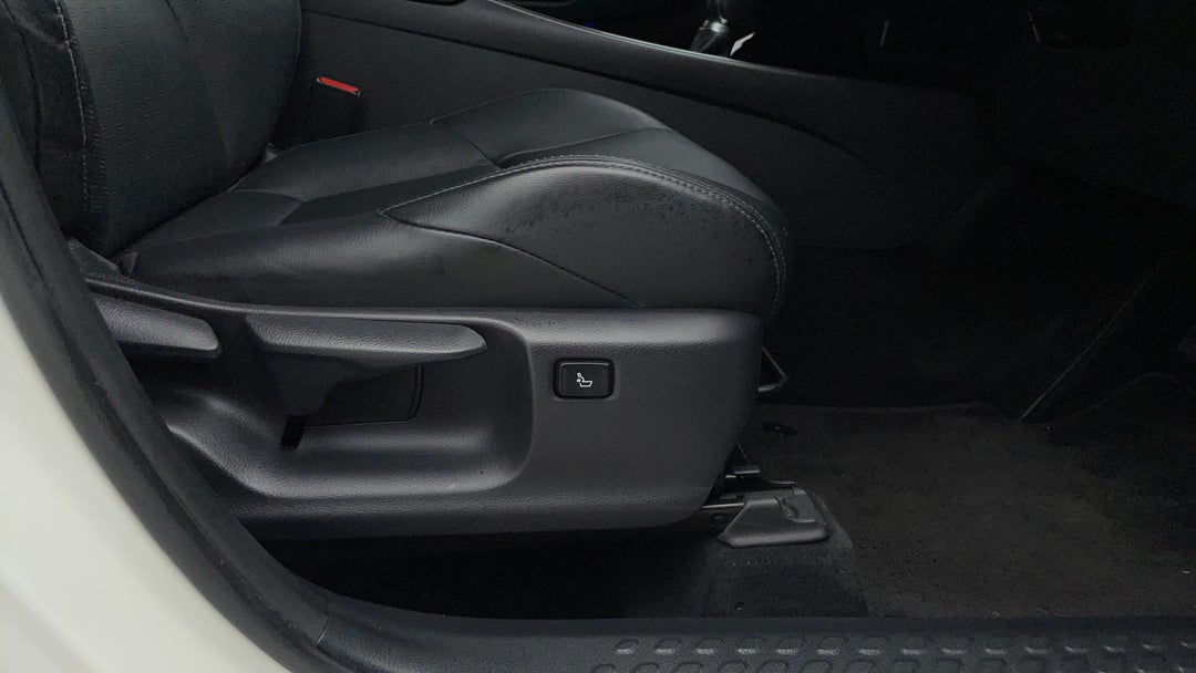 2018 Toyota C-HR Koba (2wd), Automatic, 107138 km, Drivers Side Adjustment Panel