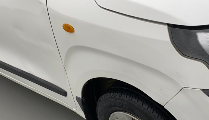 2020 Maruti New Wagon-R LXI CNG 1.0, CNG, Manual, 76,517 km, Right fender - Paint has minor damage