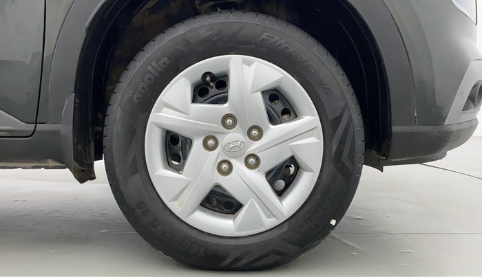 2021 Hyundai VENUE S Plus MT 1.2 Kappa, Petrol, Manual, 29,335 km, Right Front Wheel