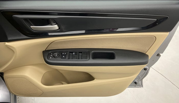 2019 Honda Amaze 1.2L I-VTEC V CVT, Petrol, Automatic, 17,143 km, Driver Side Door Panels Control