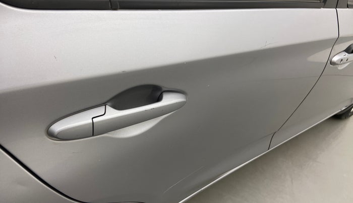 2019 Honda Amaze 1.2L I-VTEC V CVT, Petrol, Automatic, 17,143 km, Right rear door - Slightly dented