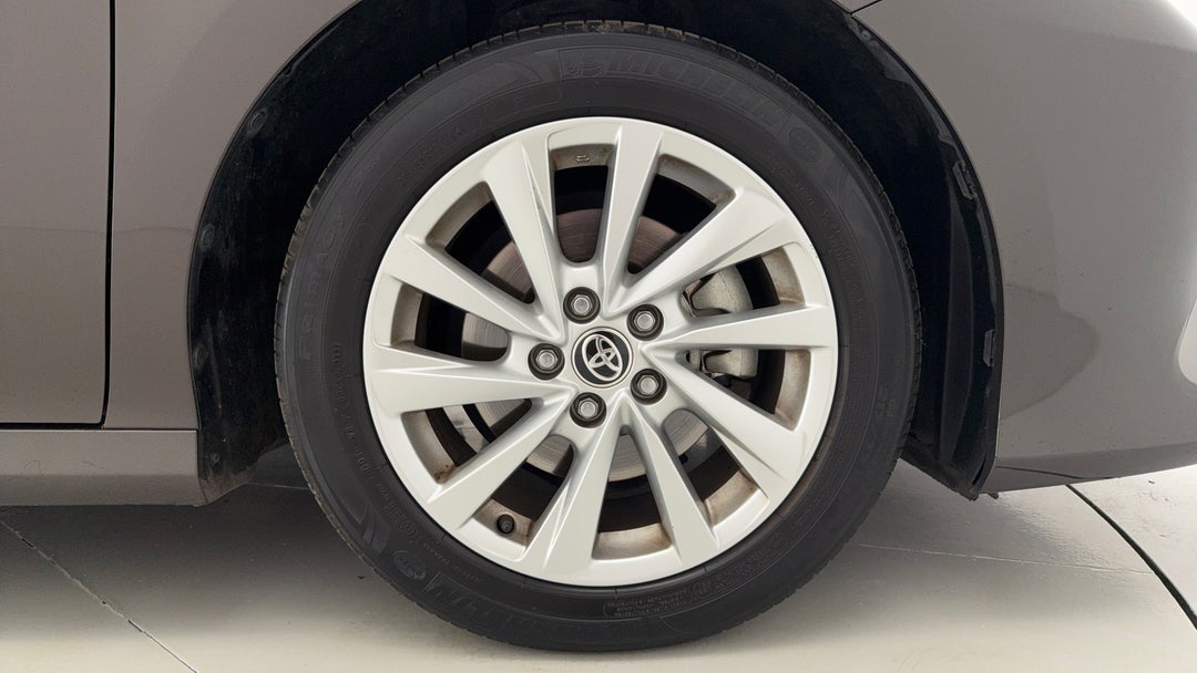 2024 Toyota Camry Ascent, Automatic, 49009 km, Right Front Wheel