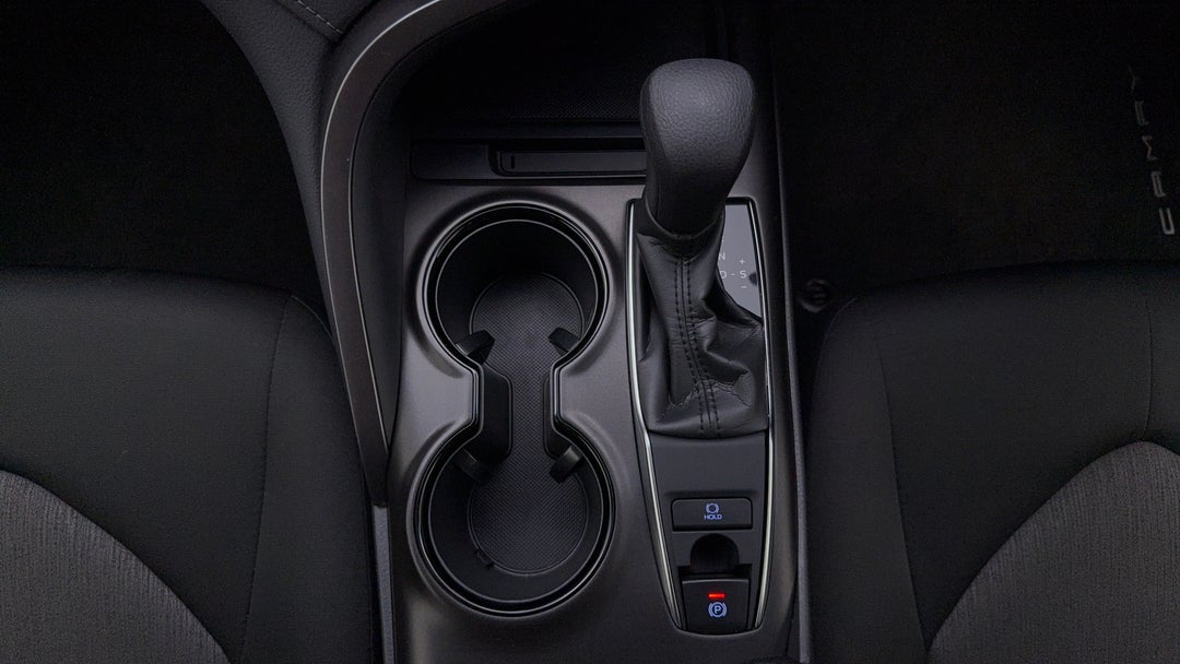 2024 Toyota Camry Ascent, Automatic, 49009 km, Gear Lever 