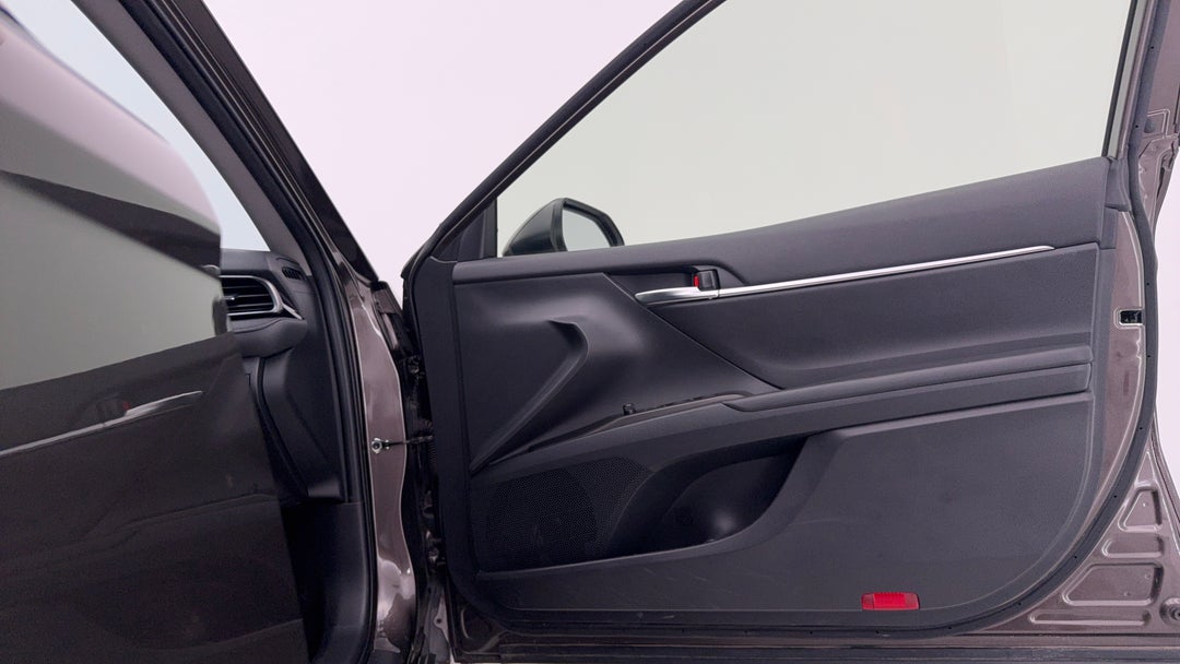 2024 Toyota Camry Ascent, Automatic, 49009 km, Speaker View