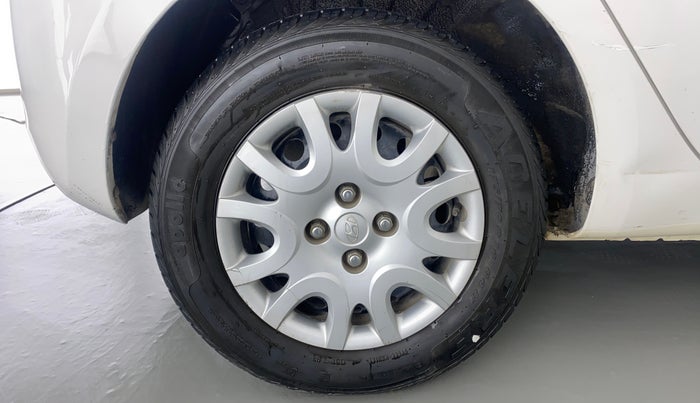 2011 Hyundai i20 MAGNA 1.2 VTVT, Petrol, Manual, 27,449 km, Right Rear Wheel
