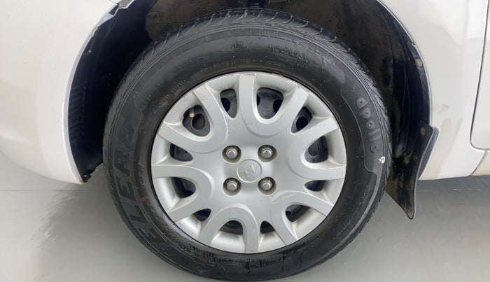 2011 Hyundai i20 MAGNA 1.2 VTVT, Petrol, Manual, 27,449 km, Left Front Wheel