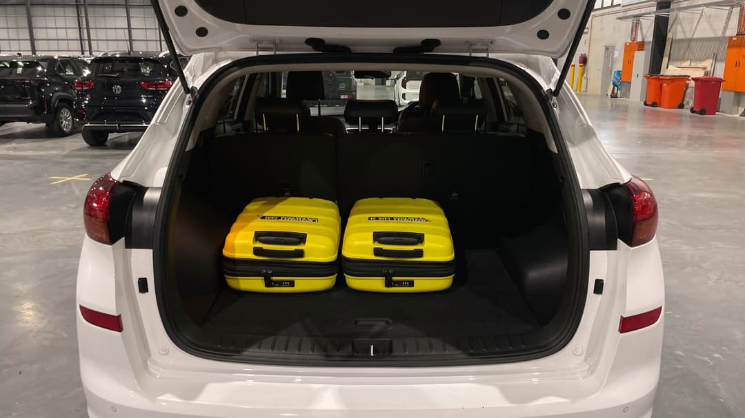 2019 Hyundai Tucson Elite (FWD), Automatic, 90060 km, Boot Inside View with Luggage