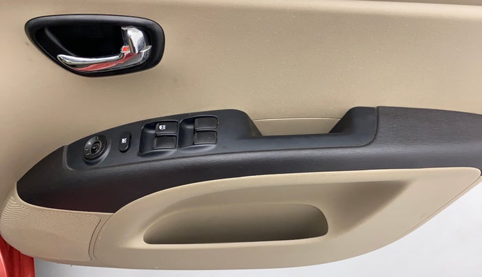2011 Hyundai i10 SPORTZ 1.2 KAPPA2, Petrol, Manual, 98,801 km, Driver Side Door Panels Control