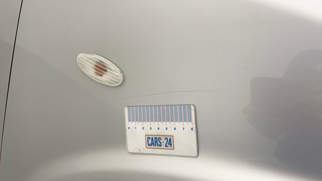 Quarter Panel Front RHS Guard Scratch