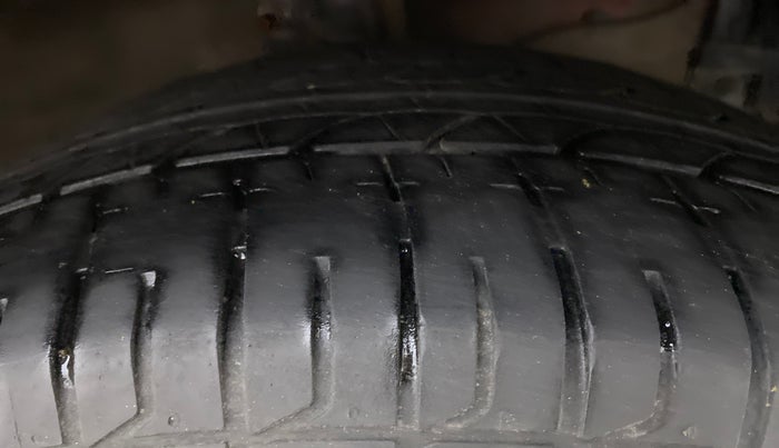 2015 Maruti Swift Dzire ZXI 1.2 BS IV, Petrol, Manual, 37,341 km, Right Front Tyre Tread