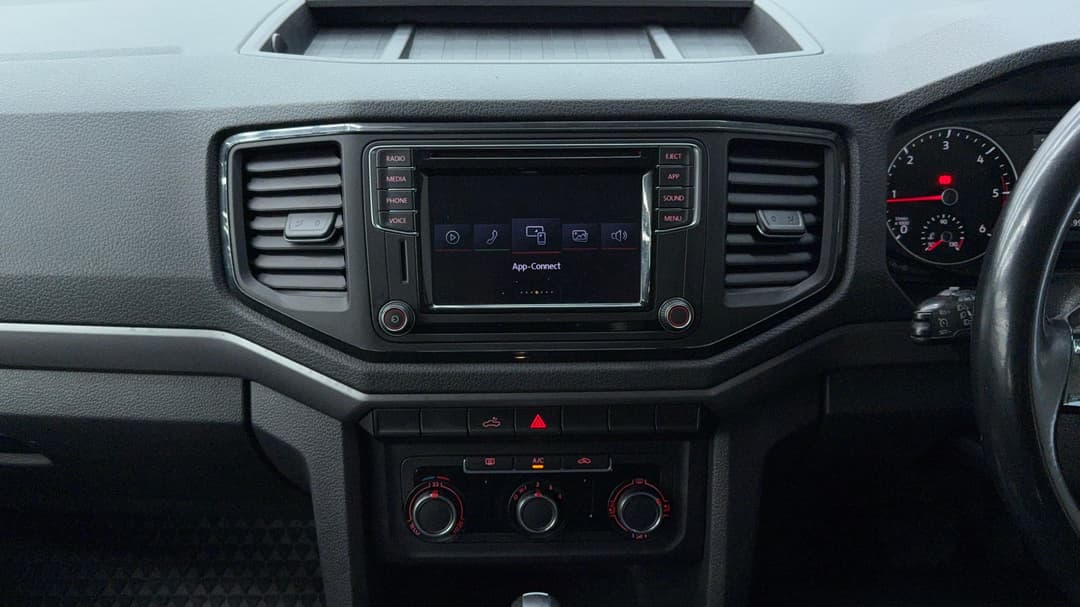 2021 Volkswagen Amarok Tdi550 V6 Core 4motion, Automatic, 110374 km, Center Console
