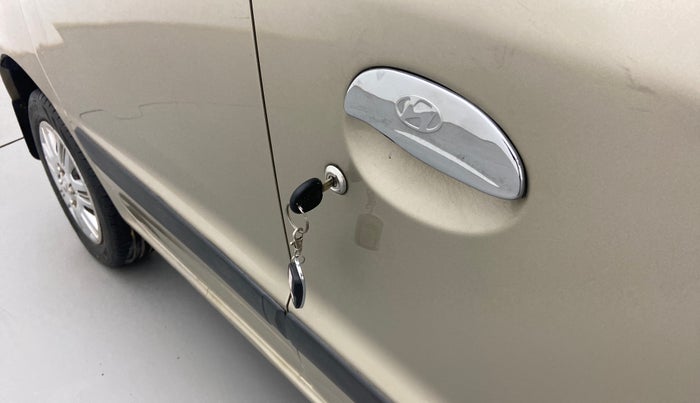2011 Hyundai Santro Xing GLS, Petrol, Manual, 90,738 km, Lock system - Dork lock functional only from remote key