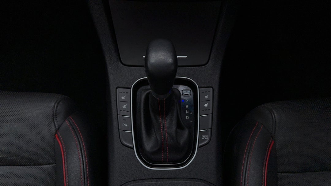 2018 Hyundai i30 Sr Premium, Automatic, 95740 km, Gear Lever 