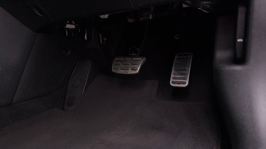 2018 Hyundai i30 Sr Premium, Automatic, 95740 km, Pedals and Footmat