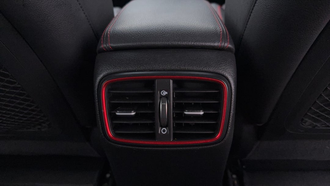 2018 Hyundai i30 Sr Premium, Automatic, 95740 km, Rear A/C Vent