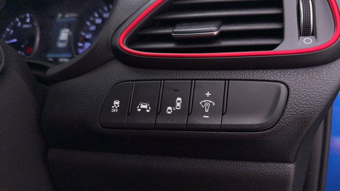 2018 Hyundai i30 Sr Premium, Automatic, 95740 km, Utility Switches/Buttons