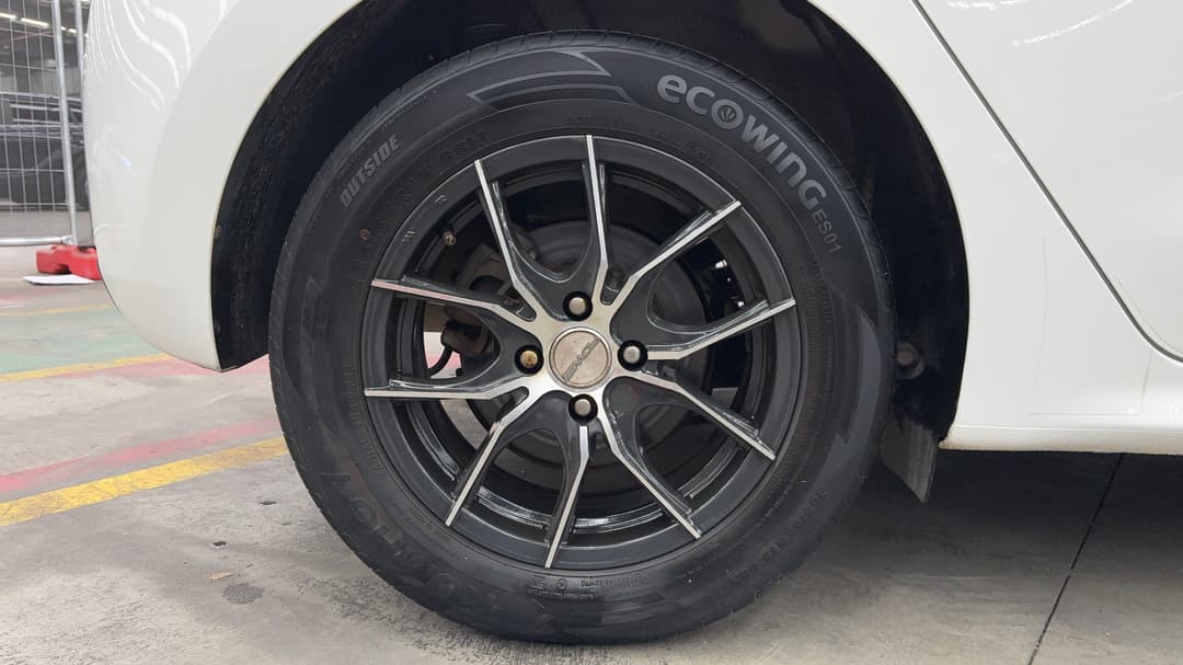 2018 Kia Rio S, Automatic, 42740 km, Right Rear Wheel
