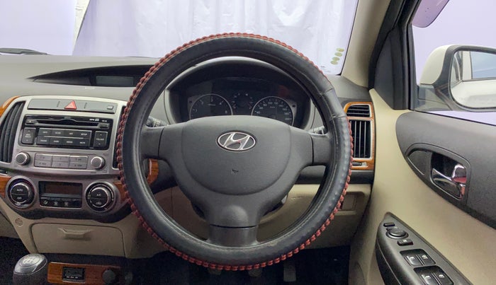 2013 Hyundai i20 MAGNA 1.4 CRDI, Diesel, Manual, 72,004 km, Steering Wheel Close Up