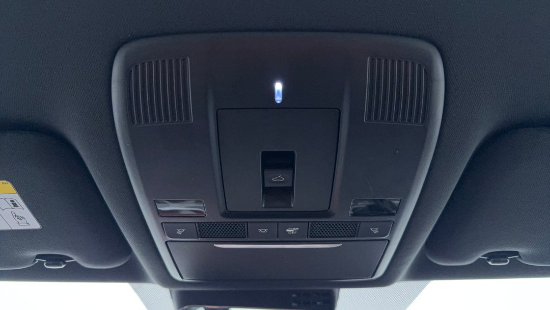 On-Roof Controls/Sunglass holder