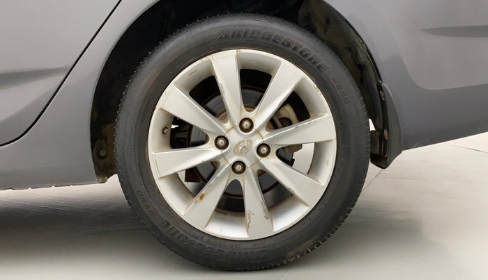 2011 Hyundai Verna FLUIDIC 1.6 VTVT SX OPT AT, Petrol, Automatic, 94,203 km, Left Rear Wheel