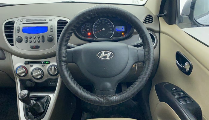 2014 Hyundai i10 SPORTZ 1.1 IRDE2, Petrol, Manual, 56,973 km, Steering Wheel Close-up