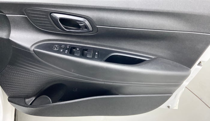 2021 Hyundai NEW I20 SPORTZ 1.0T GDI IMT, Petrol, Manual, 19,700 km, Driver Side Door Panels Control