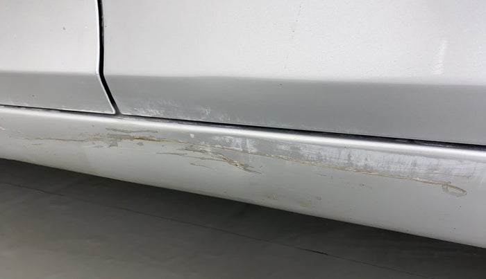 2016 Hyundai Eon ERA PLUS, Petrol, Manual, 75,943 km, Left running board - Minor scratches