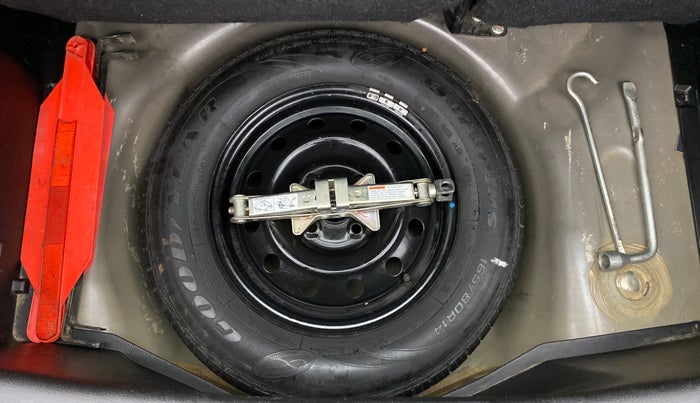 2017 Maruti Swift VDI ABS, Diesel, Manual, 31,960 km, Spare Tyre