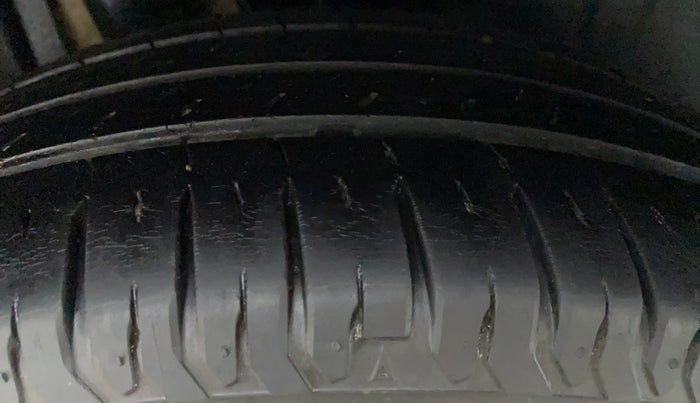 2019 Maruti Ertiga ZXI SMART HYBRID AT, Petrol, Automatic, 46,354 km, Left Front Tyre Tread