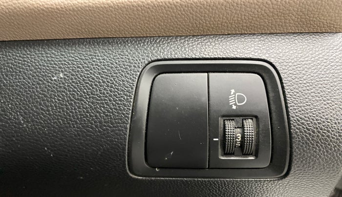 2016 Hyundai Elite i20 SPORTZ 1.4 CRDI, Diesel, Manual, 91,683 km, Dashboard - Headlight height adjustment not working