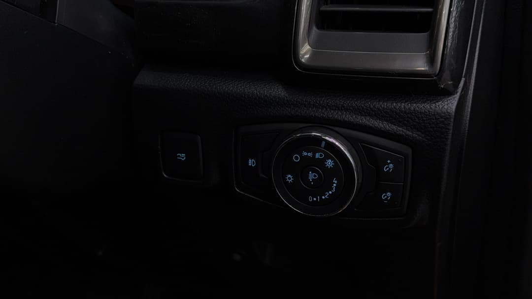 2021 Ford Ranger Wildtrak 2.0 (4x4), Automatic, 106211 km, Utility Switches/Buttons