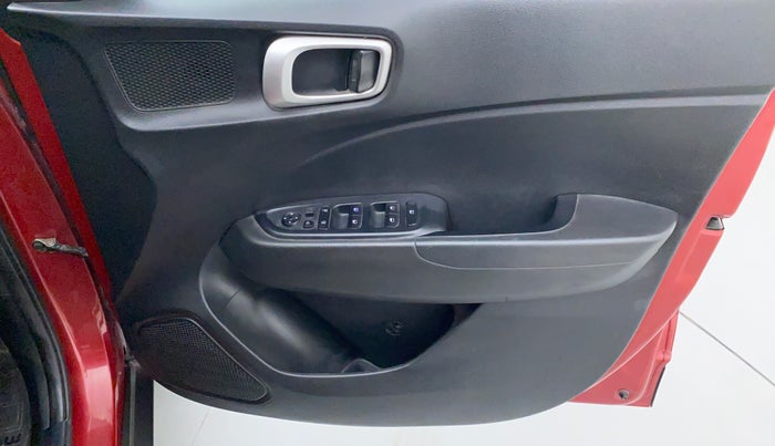 2019 Hyundai VENUE 1.0 TURBO GDI SX+ AT, Petrol, Automatic, 28,245 km, Driver Side Door Panels Control