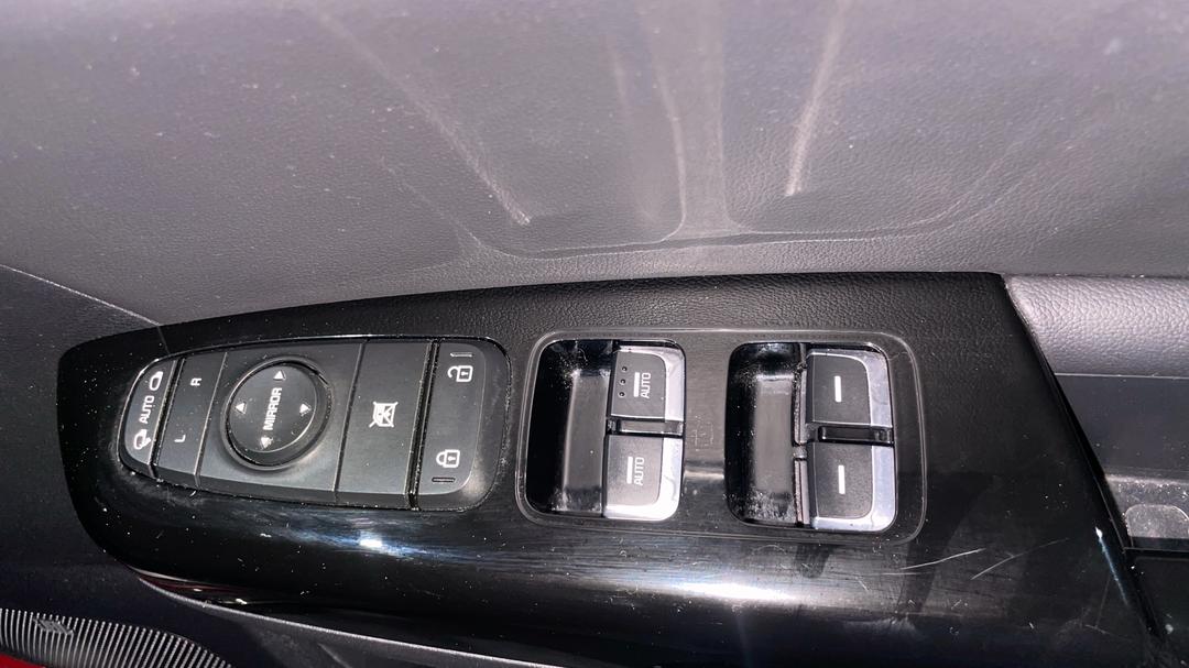 2019 Kia Sportage Gt-line (AWD), Automatic, 118292 km, Drivers Side Door Panel Controls